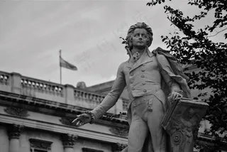 钢笔画,纪念碑,人物特写,卡通动漫人物,图画,莫扎特