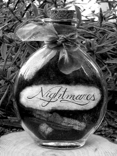 对于所有希望一年365天万圣节的小巫婆和妖精！请访问Halloweenietime.tumblr.com访问我，我会关注！