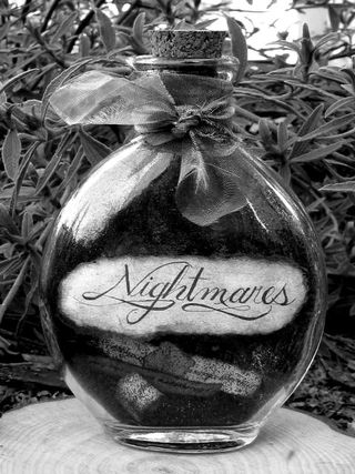 对于所有希望一年365天万圣节的小巫婆和妖精！请访问Halloweenietime.tumblr.com访问我，我会关注！