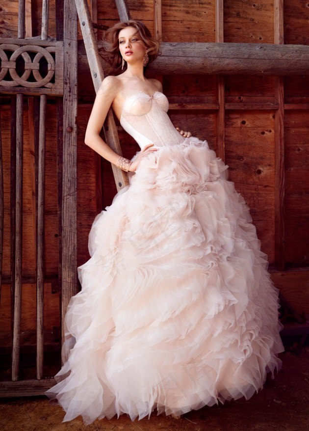 婚纱,婚纱写真,床,美女,被子,Lazaro 2015秋季婚纱