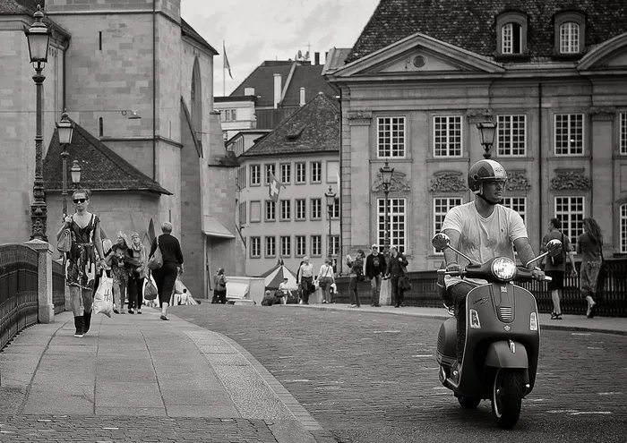 建筑,城市街道,游览车,街道,巷道,恩里科的Vespa