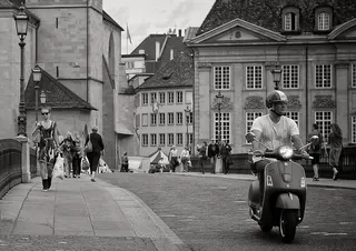 建筑,城市街道,游览车,街道,巷道,恩里科的Vespa