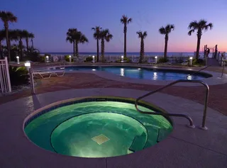 游泳池,街道,轿车,喷泉,地板砖,海滩上的热水浴缸