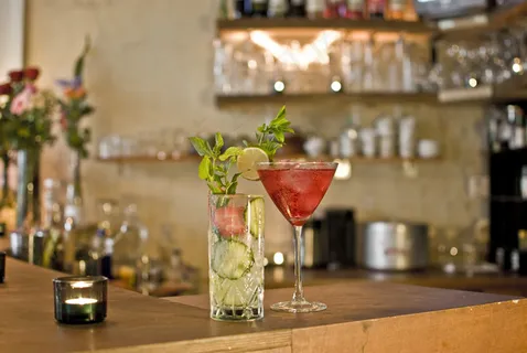 杯子,鸡尾酒,红酒杯,饮料/饮品,红酒-葡萄酒,酒吧