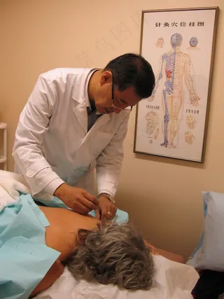 护工,人物特写,医生,医院,病人,NYCTCM针灸诊所就诊