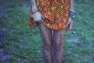 亲爱的，这些伤疤会消失，但永远不会消失。