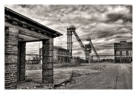 钢笔画,,磕头机,,Neukirchen-Vluyn-Zeche Niederberg II和I 01