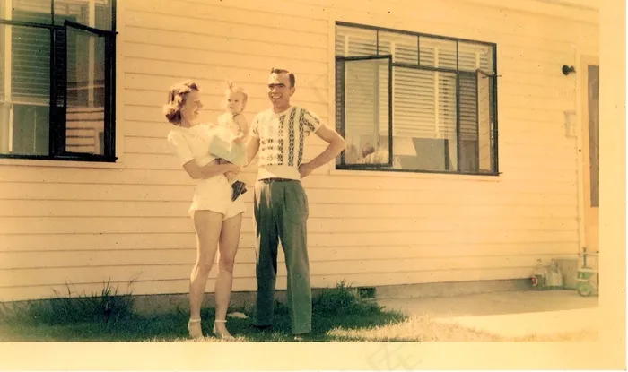 妈妈，爸爸和帕特里斯-奥罗拉，科罗拉多州，1951年夏季