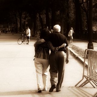 人物特写,城市街道,溜冰鞋,三轮车,巷道,*公园爱好者