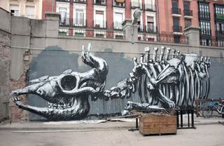 雕像,建筑,城市街道,历史遗迹,街头涂鸦,En la Tabacalera C.S.A