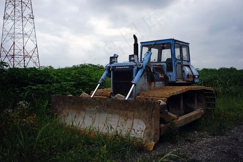 推土机,天空,风景,轿车,居民楼,推土机