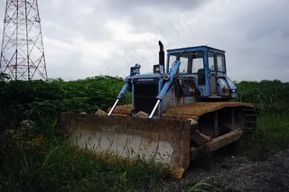推土机,天空,风景,轿车,居民楼,推土机