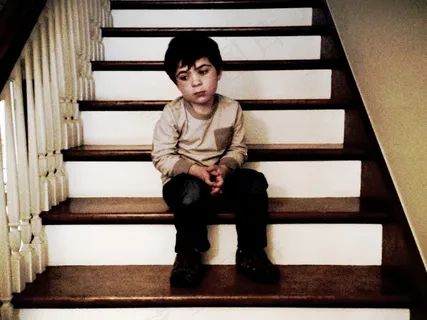 楼梯,海军条纹,婚纱写真,人物特写,弹琴,沉思南瓜