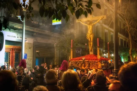 Procesióndel Silencio,周报圣诞老人– 2010年复活节圣周,马德里,HDR Procesióndel Silencio,周报圣诞老人– 2010年复活节圣周,马德里,HDR