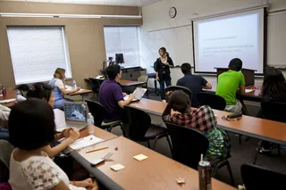 统计研究所教室里的学生
