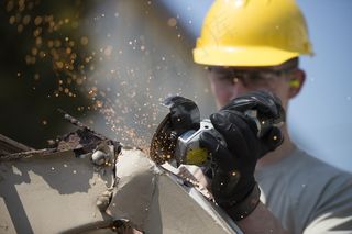 水龙头,皂液器,呼吸机,饮料,旋塞阀,修复损坏的横梁