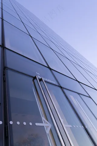 建筑,天空,窗户,门,金属栏杆,Lebelvédère