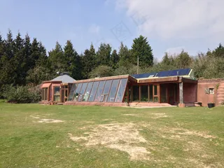 布莱顿飞船，斯坦默公园，法尔默，东萨塞克斯郡，英国