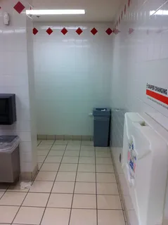 瓷砖,卫生间,浴缸,陶瓷卫浴,公共卫生间,卫生间