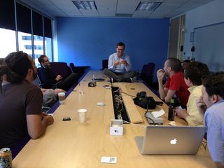 小组会议,召开座谈会,商务洽谈,现场办公,教室,董事会会议室反人类