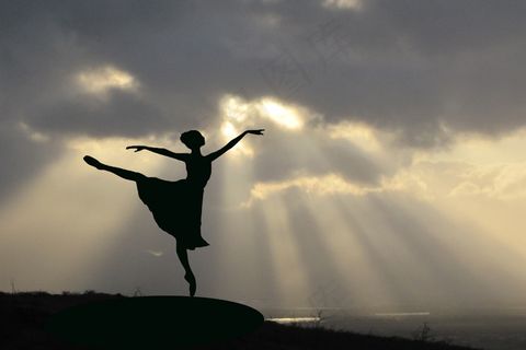 人物活动,天空,树,街灯,芭蕾舞,在夕阳下跳舞...........