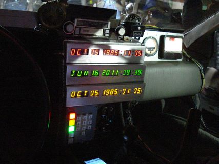 轿车,汽车内饰,计价器,计算器,中控台,DeLorean-Back to the Future可以追溯到1985年-14 轿车,汽车内饰,计价器,计算器,中控台,DeLorean-Back to the Future可以追溯到1985年-14