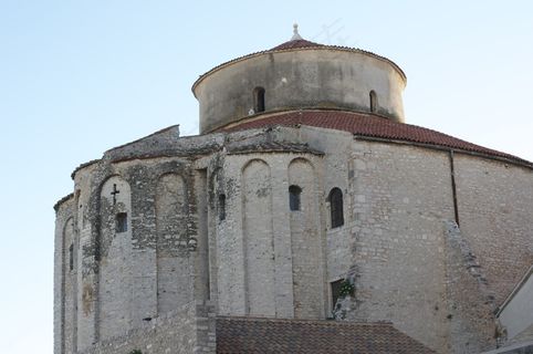 城楼,轿车,旅行箱,工艺品,手表,扎达尔