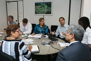 罗鸿光,教室,小组会议,召开座谈会,现场办公,法规