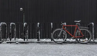 折叠自行车,自行车,垃圾箱,长号,自行车架,037/365：红色自行车