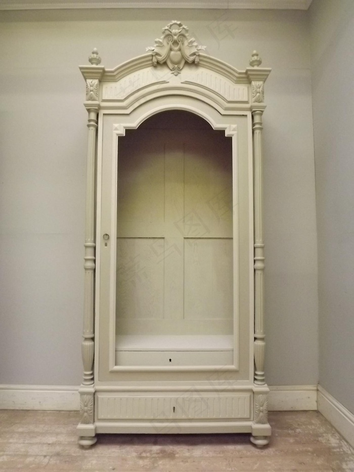 苦恼的旧法国军械库