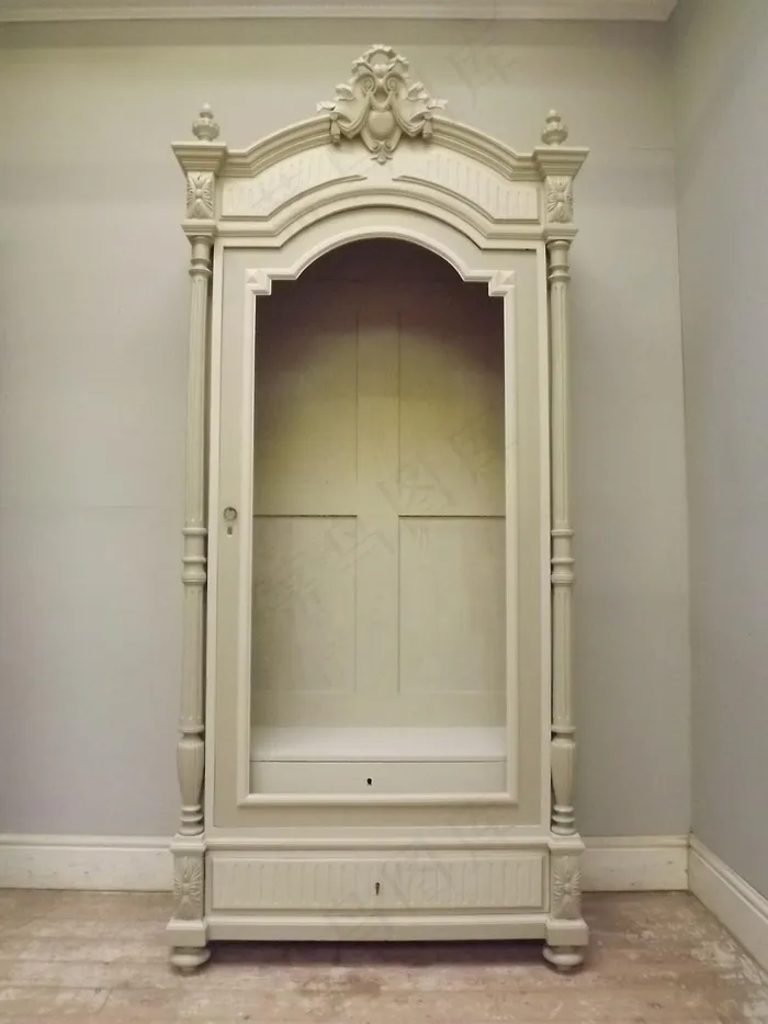 苦恼的旧法国军械库