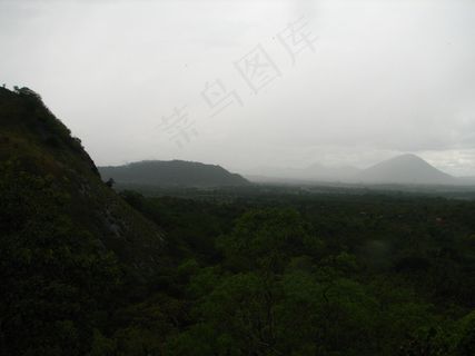 斯里兰卡-062-丛林山国家在雨中