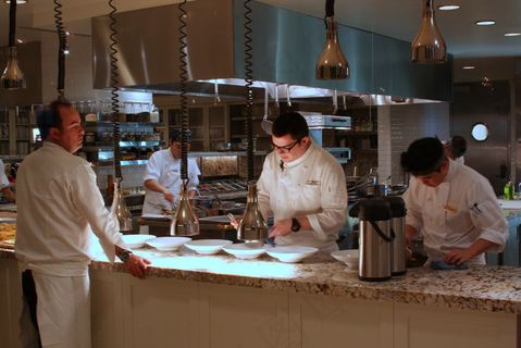 活禽交易市场,商场,加工车间,室内一角,人物特写,比佛利山庄蒙太奇酒店的Parq餐厅厨房厨师