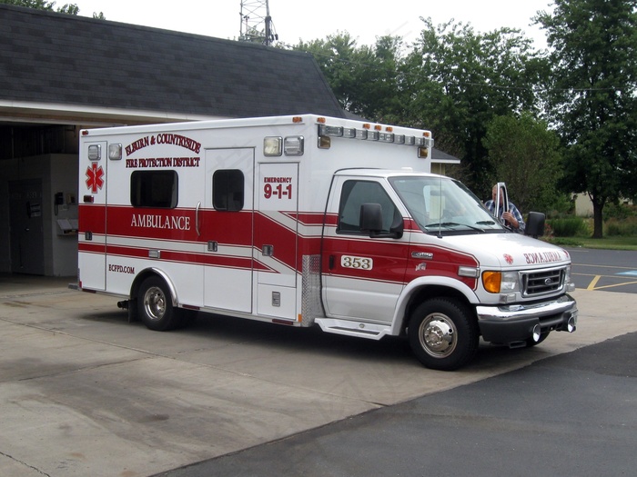 救护车,房车,消防车,运钞车,SUV,IL-埃尔本和乡村消防局