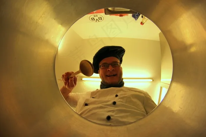 吸顶灯,台灯,生日蜡烛,水晶球,镲片,我在工作（从洋葱的角度看）