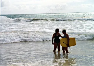 母子交谈布吉登机策略