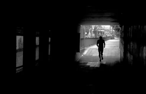 小窝,非主流空间素材,地下通道,模糊图片,曼海姆-逃亡 小窝,非主流空间素材,地下通道,模糊图片,曼海姆-逃亡
