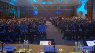 人物活动,都市夜景,灯光舞台,街道,演奏厅,基调