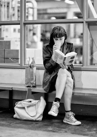 美女,水手服,人物特写,时装T台,头发,书和咖啡店