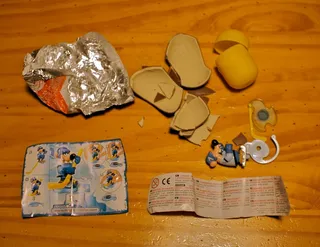 甲贴,滑冰鞋,拖鞋,药品,篮子,金德蛋齿轮