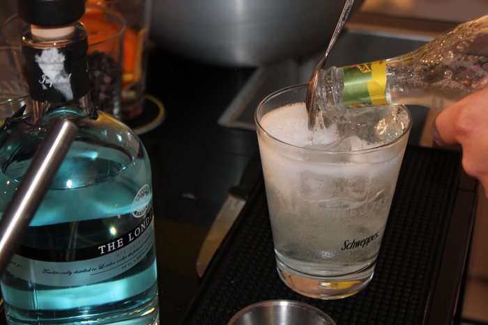 玻璃杯,鸡尾酒,咖啡机,葡萄酒,酒,杜松子酒补品
