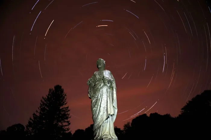 在纽约州奥尔巴尼圣艾格尼丝公墓的星迹 在纽约州奥尔巴尼圣艾格尼丝公墓的星迹