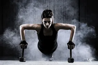 杠铃俯卧撑烟雾