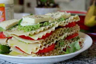 食物,菜肴,三明治,盘子,碗,千层面卡普雷塞