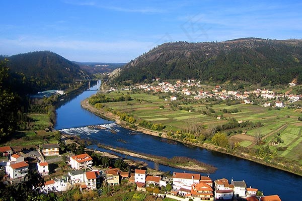 湖泊,海洋,江河,山峦,峡谷,佩纳科娃Rio Mondego