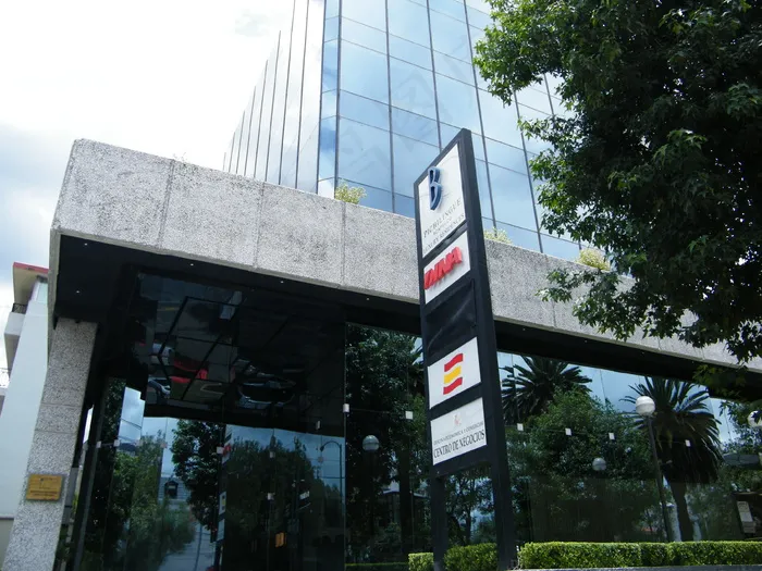 轿车,建筑,居民楼,树,门,墨西哥殖民地Polanco en la Ciudad