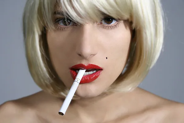 露西亚（Lucia Koranyi）...