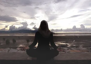 江河,脚,天空,男孩,摩托车,放松Si Gadis Siluet