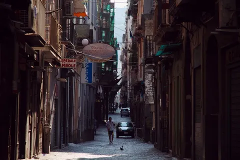 巷道,城市街道,街道,民居,门,2011年暑假那不勒斯 巷道,城市街道,街道,民居,门,2011年暑假那不勒斯