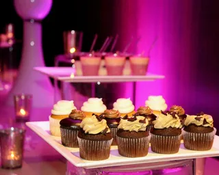 蛋糕,蜡烛,棋子,香宾塔,生日蜡烛,纸杯蛋糕